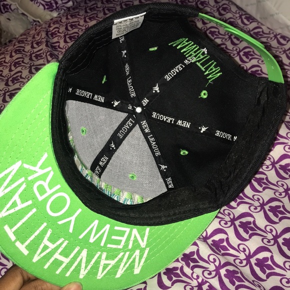 Manhattan SnapBack - Picture 3 of 3